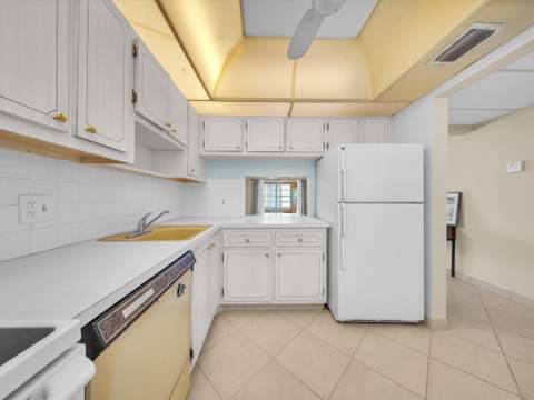 7807 Golf Cir Drive #105, Margate FL - photo 15 of 33