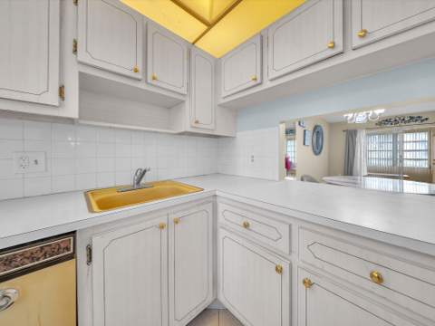 7807 Golf Cir Drive #105, Margate FL - photo 18 of 33