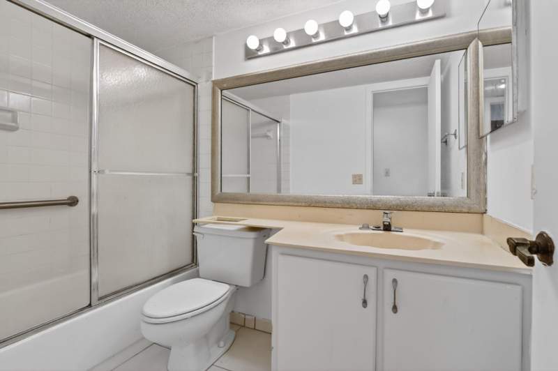 2 bedroom Condominium at 250 S Hollybrook Terrace #208, Hollybrook Golf And, Pembroke Pines — photo 5