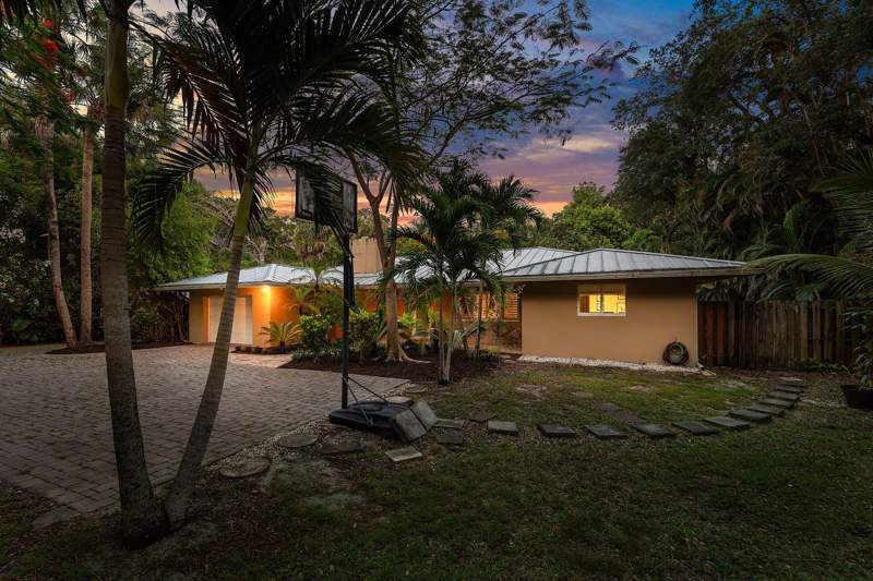 3 bedroom Single Family Residence at 2130 SW 27th Terrace, River Lands, Fort Lauderdale — photo 3