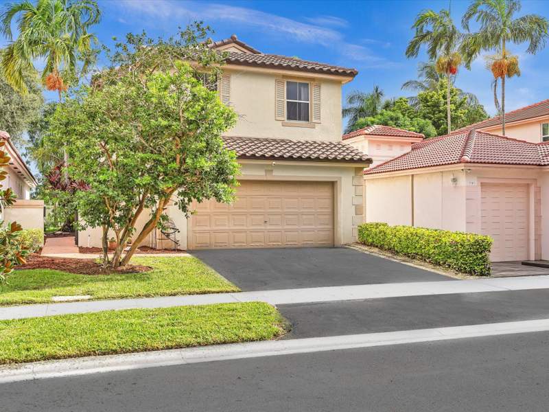 4 bedroom Single Family Residence at 7549 NW 3rd Court, Lakes Of Newport II, Plantation — photo 3