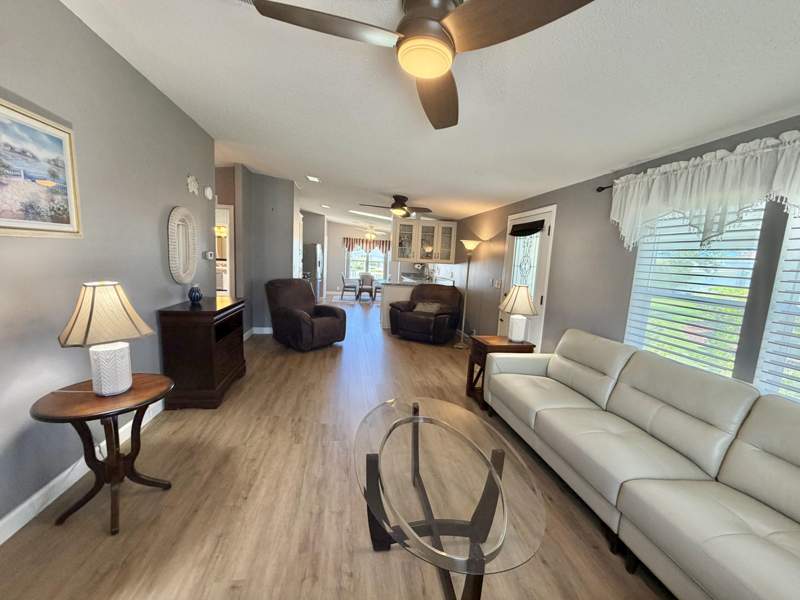 2 bedroom Manufactured Home at 8181 14th Hole Drive, The Links At Savanna Club, Port St. Lucie — photo 3
