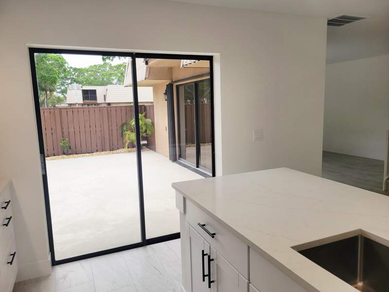 2 bedroom Townhouse at 5428 54th Way, Village Of Sandalwood Lakes South, West Palm Beach — photo 3