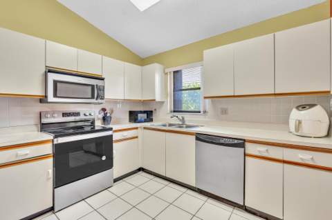 4787 Brighton Lakes Boulevard, Boynton Beach FL - photo 21 of 59