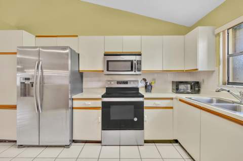 4787 Brighton Lakes Boulevard, Boynton Beach FL - photo 22 of 59
