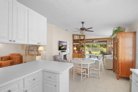 8016 SE Peppercorn Court, Hobe Sound FL - photo 7 of 41