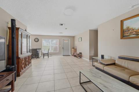 278 Sandpiper Avenue, Royal Palm Beach FL - photo 10 of 35