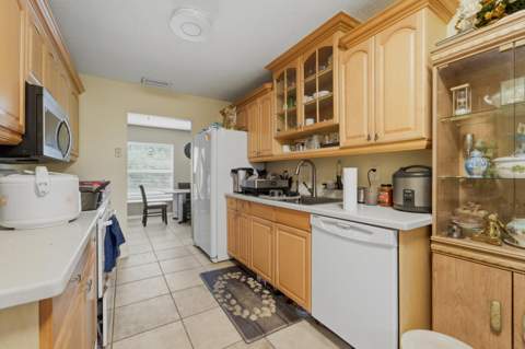 278 Sandpiper Avenue, Royal Palm Beach FL - photo 14 of 35