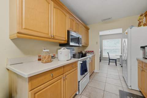 278 Sandpiper Avenue, Royal Palm Beach FL - photo 13 of 35