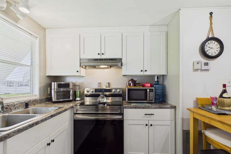 2 bedroom Manufactured Home at 10003 Granada Bay, Jamaica Bay Mobile Home Co Op, Boynton Beach — photo 4
