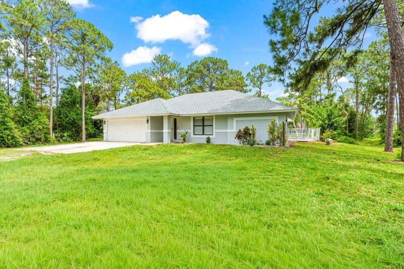 3 bedroom Single Family Residence at 12689 68th Street, The Acrage, The Acreage — photo 2