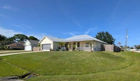 2097 SW Larchmont Lane, Port St. Lucie FL - photo 10 of 39