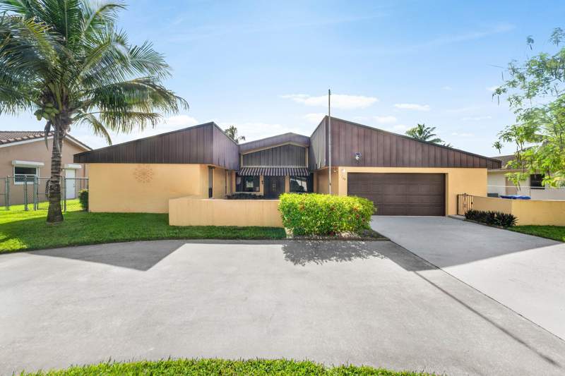 3 bedroom Single Family Residence at 168 Meadowlark Drive, Willows The Second Add, Royal Palm Beach — photo 2