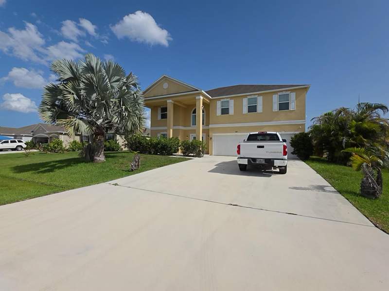 5 bedroom Single Family Residence at 1018 SW Eckard Avenue, Port St Lucie-Section 33 , Port St. Lucie — photo 1