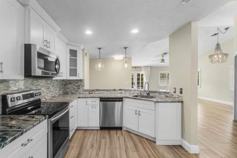 1215 E Lancewood Place, Delray Beach FL - photo 6 of 32