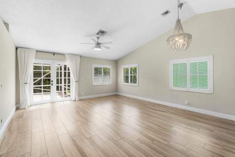 1215 E Lancewood Place, Delray Beach FL - photo 14 of 32