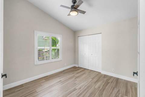 1215 E Lancewood Place, Delray Beach FL - photo 16 of 32