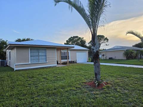 442 SW Belmont Circle, Port St. Lucie FL - photo 13 of 67