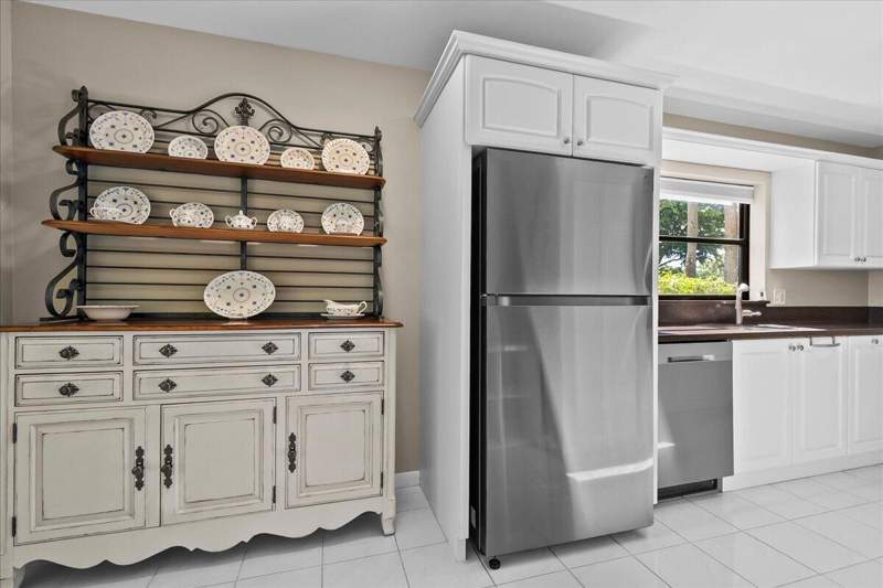 3 bedroom Condominium at 3323 Lucerne Park Drive, Lucerne Park Condos 1,1A,2Thru 15 And 23 Thru 28, Greenacres — photo 5