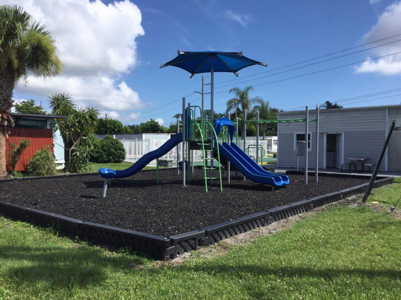 2 bedroom Mobile Home at 5000 SE Federal Highway #193, Sunshine Manor Mobile Home Park, Stuart — photo 4