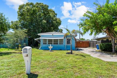 711 Cedar Place, Fort Pierce FL - photo 17 of 24