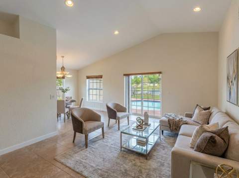 1240 Grandview Circle, Royal Palm Beach FL - photo 7 of 40