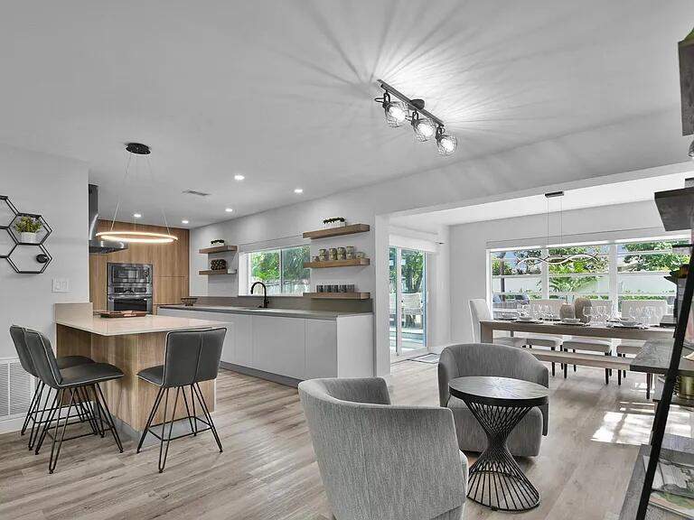 4 bedroom Single Family Residence at 803 Bluebird Drive, Tropic Palms 1, Delray Beach — photo 5