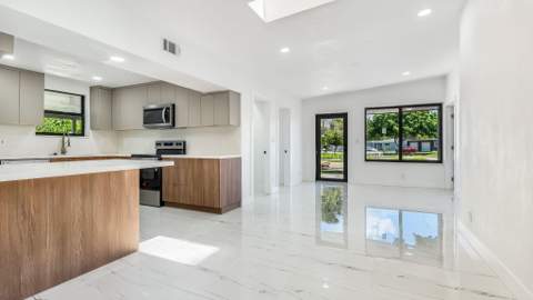 118 Newton Road, West Park FL - photo 11 of 45