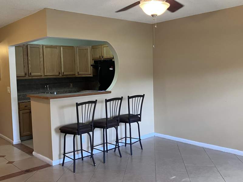 1 bedroom Condominium at 202 Camden I, Camden Condos, West Palm Beach — photo 4