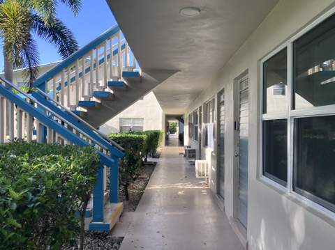 202 Camden I, West Palm Beach FL - photo 20 of 24