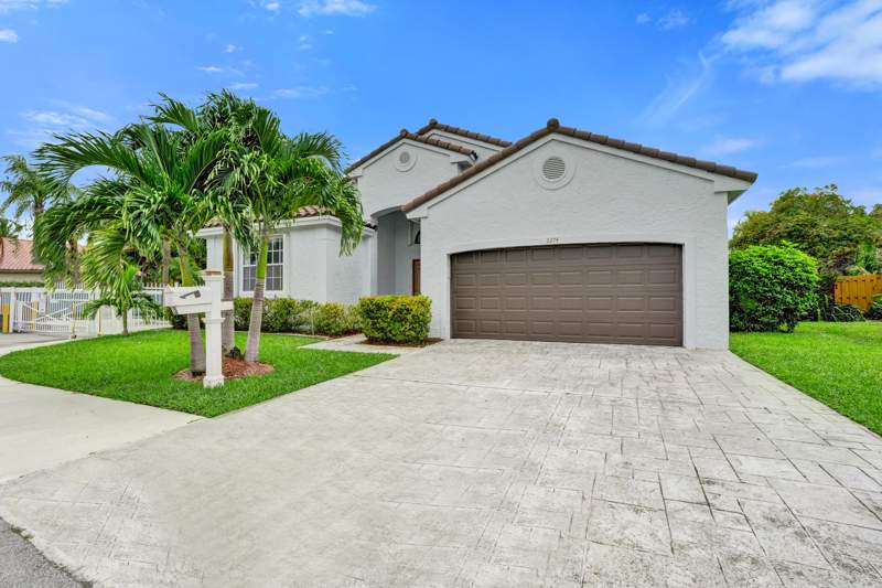 3 bedroom Single Family Residence at 3274 NW 22nd Avenue, Oakland Lakes, Oakland Park — photo 3