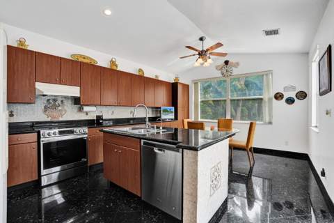 3274 NW 22nd Avenue, Oakland Park FL - photo 12 of 64