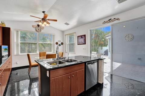 3274 NW 22nd Avenue, Oakland Park FL - photo 19 of 64