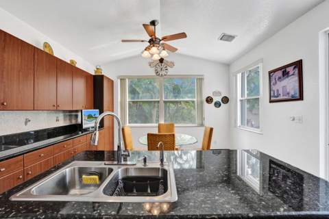 3274 NW 22nd Avenue, Oakland Park FL - photo 18 of 64