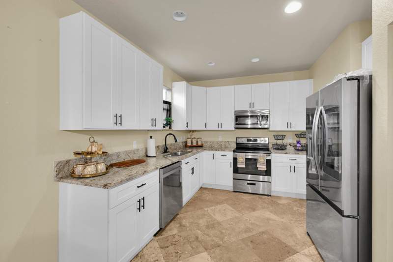4 bedroom Single Family Residence at 9455 Windrift Circle, Palm Breezes Club, Fort Pierce — photo 4