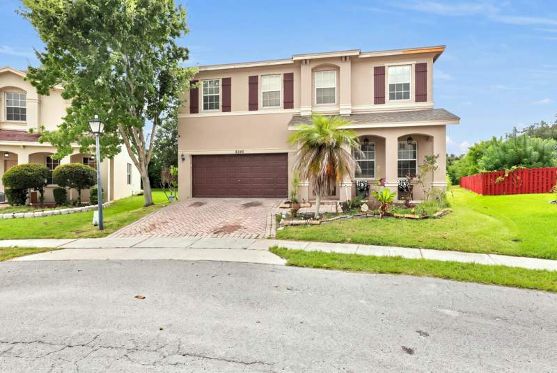 4 bedroom Single Family Residence at 9455 Windrift Circle, Palm Breezes Club, Fort Pierce — photo 2