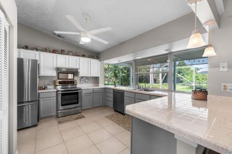 213 SW Nativity Terrace, Port St. Lucie FL - photo 9 of 28