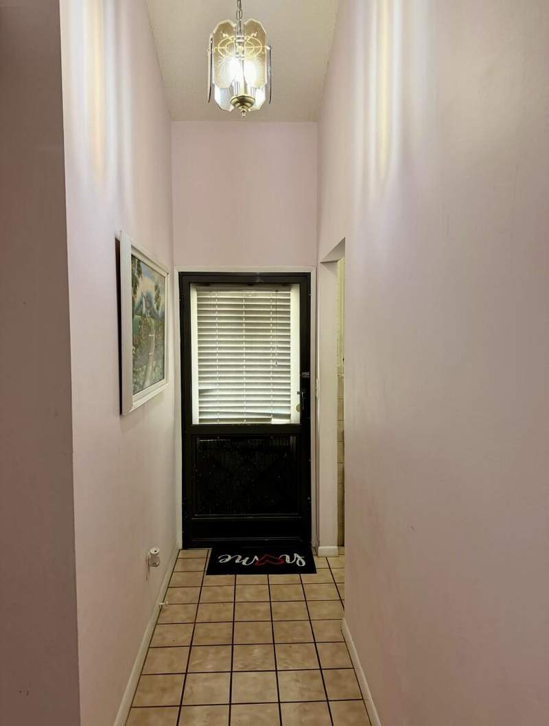2 bedroom Townhouse at 1270 Parkside Green Drive #D, Parkside Green, Greenacres — photo 2
