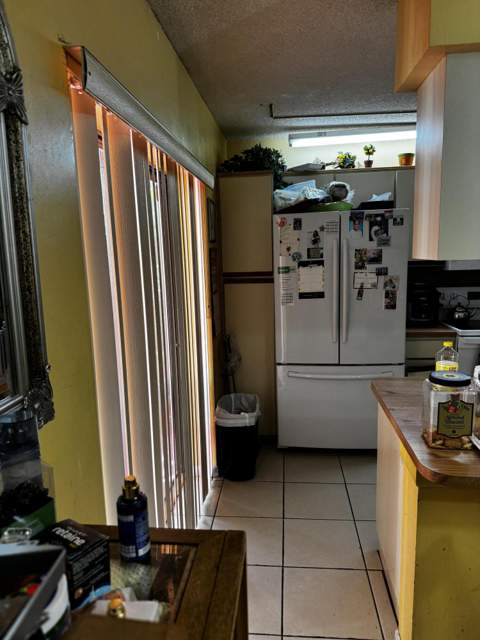 8492 S Coral Circle, North Lauderdale FL - photo 14 of 33