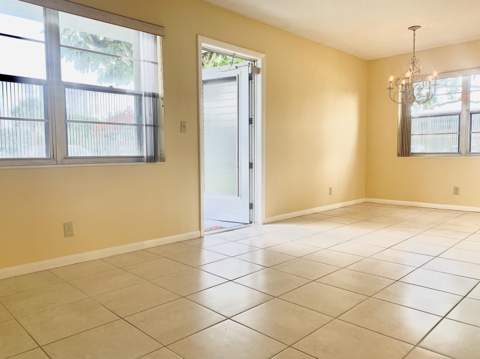 81 Kingswood E, West Palm Beach FL - photo 7 of 46