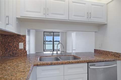 109 Lake Emerald Drive #110, Oakland Park FL - photo 7 of 39