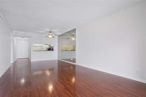 109 Lake Emerald Drive #110, Oakland Park FL - photo 14 of 39