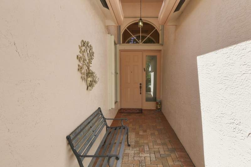 4 bedroom Single Family Residence at 7199 Imperial Beach Circle, Valencia Palms 4, Delray Beach — photo 2