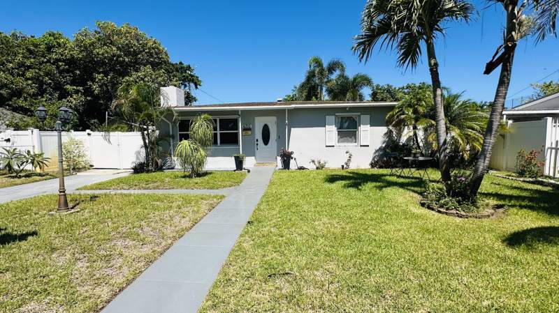 3 bedroom Single Family Residence at 6710 Forest Court, Shepley Estates, West Palm Beach — photo 3