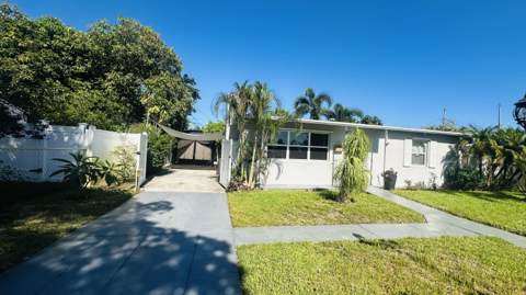 6710 Forest Court, West Palm Beach FL - photo 24 of 35