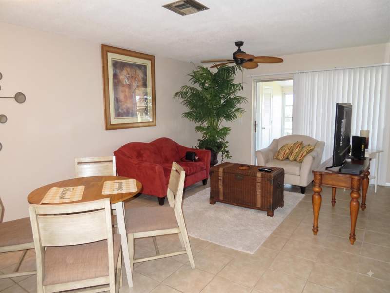 1 bedroom Condominium at 2971 W Ashley Dr Drive #B, Cresthaven Villas 6 Condo, West Palm Beach — photo 4
