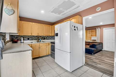 1572 Woodland Avenue, West Palm Beach FL - photo 9 of 40