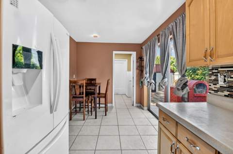 1572 Woodland Avenue, West Palm Beach FL - photo 11 of 40