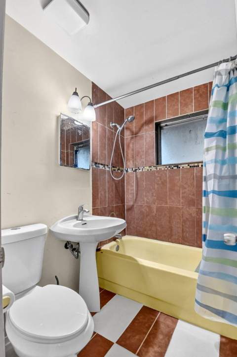 1572 Woodland Avenue, West Palm Beach FL - photo 24 of 40