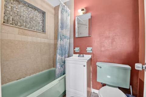 1572 Woodland Avenue, West Palm Beach FL - photo 17 of 40